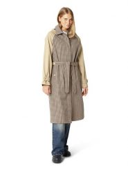 Ilse Jacobsen Płaszcz przeciwdeszczowy w kolorze beżowo-jasnobrązowym rozmiar: 36. Brązowe kurtki sportowe Ilse Jacobsen, bez wzorów, bez kaptura, outdoorowe. Za 325.03 zł.