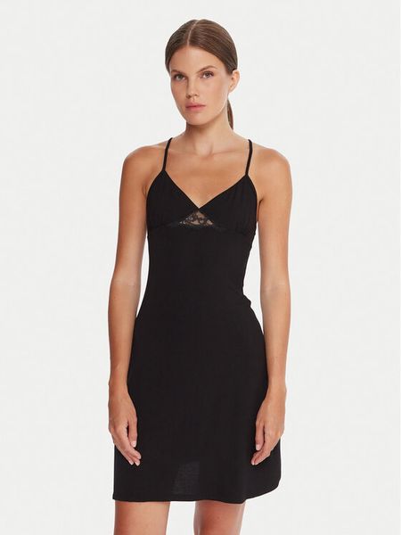 Hunkemöller Halka Jersey Slip 302850 Czarny Slim Fit. Czarne koszule nocne Hunkemöller, xl, bez wzorów, z jersey, bez ramiączek. Za 119.99 zł.