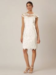 APART Sukienka w kolorze białym rozmiar: 44. Białe sukienki Apart, bez wzorów, bez kołnierzyka, bez ramiączek, mini. Za 260.99 zł.