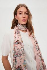 Szal w wzorem różowy. Czerwone szaliki MOODO, bez wzorów, z poliesteru. Za 59.99 zł.