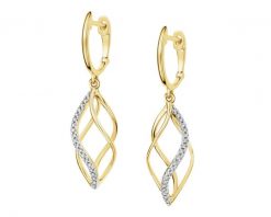 Kolczyki z żółtego złota z diamentami - 0,08 ct - próba 585. Żółte kolczyki Apart, z diamentem, złote. Za 2,990.00 zł.