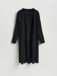 Długi kardigan z wiskozą - czarny. Czarne kardigany Reserved, l, bez wzorów, z dzianiny. Za 159.99 zł.