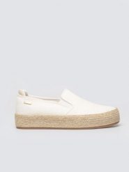 Espadryle damskie białe TT274090 101. Białe espadryle Big Star, bez wzorów, z gumy, bez obcasa, bez zapięcia. Za 139.99 zł.
