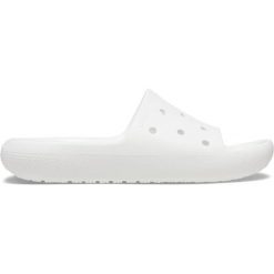 Klapki plażowe dla dorosłych Crocs Classic Slide V2. Białe klapki Crocs, bez wzorów, bez obcasa. Za 109.99 zł.
