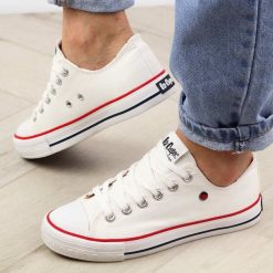 Białe tekstylne trampki damskie Lee Cooper 0875l. Białe trampki Lee Cooper, bez wzorów, z tkaniny, bez zapięcia. W wyprzedaży za 103.98 zł.