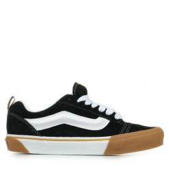Buty do chodzenia unisex Vans Knu Skool. Czarne trampki Vans, bez wzorów, z gumy, bez zapięcia. Za 532.00 zł.