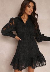 Czarna Sukienka Koronkowa z Falbanką Hermamna. Czarne sukienki Renee, l, w ażurowe wzory, z koronki, eleganckie, bez kołnierzyka, bez ramiączek, maxi. Za 189.99 zł.