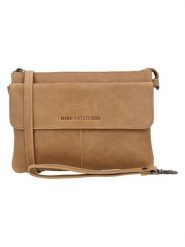 HIDE & STITCHES Skórzana torebka "Porto" w kolorze jasnobrązowym - 23 x 16 x 4 cm rozmiar: onesize. Brązowe torby na ramię HIDE & STITCHES, bez wzorów, z materiału, na ramię, bez dodatków. Za 217.99 zł.