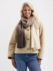 TRAVELIN' Szal w kolorze beżowo-brązowym - 200 x 60 cm rozmiar: onesize. Brązowe szaliki Travelin', bez wzorów, z materiału. Za 130.99 zł.