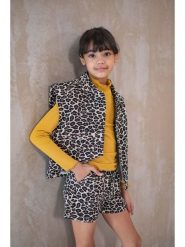 Like Flo Szorty w kolorze beżowym rozmiar: 116. Brązowe szorty Like Flo, bez wzorów. Za 82.99 zł.