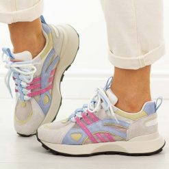 Niebieskie skórzane sneakersy damskie Vinceza 66744. Niebieskie obuwie sportowe VINCEZA, na jesień, z jeansu, bez zapięcia, trekkingowe. Za 299.00 zł.