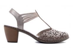 RIEKER 40966-64 beige, sandały damskie. Brązowe sandały Rieker, w ażurowe wzory, bez obcasa, na obcasie, bez zapięcia. Za 255.92 zł.