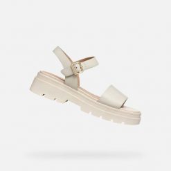 Sandały GEOX D ADACTER S Beżowy. Brązowe sandały Geox, bez wzorów, ze skóry, bez obcasa, bez zapięcia. Za 400.99 zł.