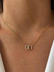 DI GIORGIO Pozłacany naszyjnik z elementem ozdobnym - dł. 39 cm rozmiar: onesize. Żółte naszyjniki DI GIORGIO, z cyrkonią, pozłacane. Za 100.04 zł.