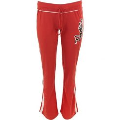 Nordblanc Damskie Spodnie dresowe Czerwone - Wygodne i Stylowe. Białe spodnie dresowe ŠIJEME SRDCEM, na co dzień, bez wzorów, z bawełny, długie. Za 176.99 zł.