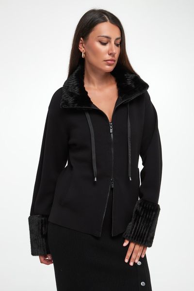 Kurtka damska z futerkiem JOSEPH RIBKOFF. Swetry Joseph Ribkoff, xl, bez wzorów, bez ramiączek. W wyprzedaży za 746.85 zł.