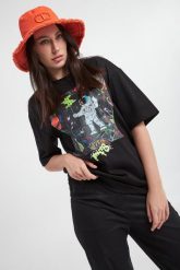 T-shirt damski TWINSET ACTITUDE. T-shirty Twinset Milano, xs, bez wzorów, bez kołnierzyka, bez ramiączek. W wyprzedaży za 285.67 zł.