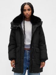 GAP Płaszcz zimowy w kolorze czarnym rozmiar: XXL. Czarne płaszcze GAP, na zimę, xxl, bez wzorów, z puchu, bez kaptura. Za 332.52 zł.