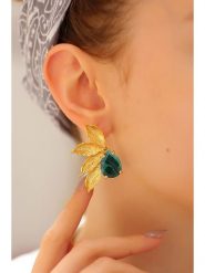Pierres delicates Pozłacane kolczyki-wkrętki z malachitami rozmiar: onesize. Żółte kolczyki Pierres delicates, z malachitem, pozłacane. Za 43.99 zł.