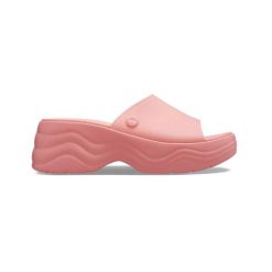 Klapki Dla Dorosłych Crocs Skyline Slide. Czerwone klapki Crocs, bez wzorów, z materiału, bez obcasa. Za 197.99 zł.