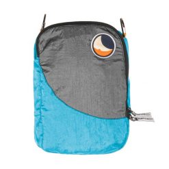 Organizer saszetka pokrowiec podróżny Ticket to the Moon Travel Cube. Niebieskie torby na ramię TICKET TO THE MOON, bez wzorów, sportowe, bez dodatków. Za 65.00 zł.