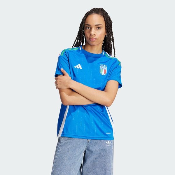 Koszulka Italy 24 Home. Niebieskie bluzki Adidas, xl, bez wzorów, z materiału, sportowe, bez kołnierzyka, bez ramiączek. W wyprzedaży za 291.85 zł.