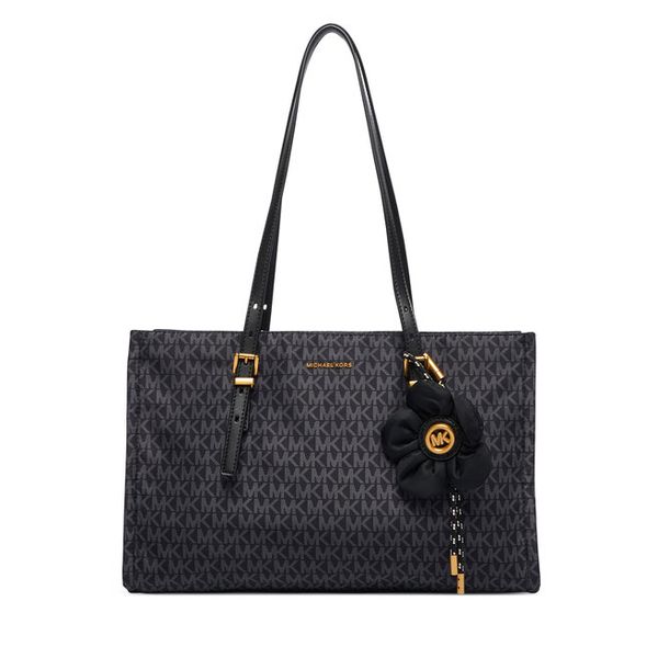Torebka MICHAEL Michael Kors. Czarne torebki klasyczne MICHAEL Michael Kors, bez wzorów, bez dodatków. Za 879.99 zł.