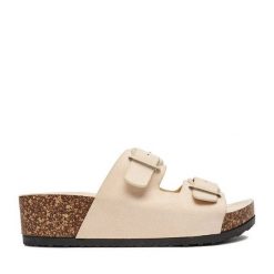 Klapki JENNY. Brązowe klapki Jenny, bez wzorów, bez obcasa. Za 79.99 zł.