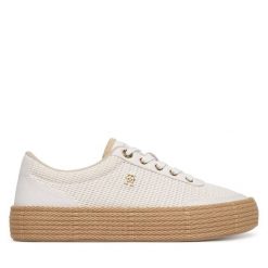 Espadryle Tommy Hilfiger. Białe espadryle TOMMY HILFIGER, bez wzorów, bez obcasa, bez zapięcia. Za 369.99 zł.