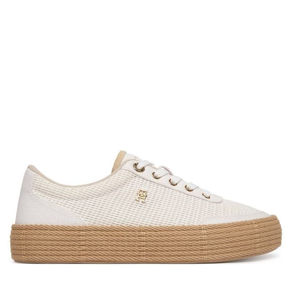 Espadryle Tommy Hilfiger. Białe espadryle TOMMY HILFIGER, bez wzorów, bez obcasa, bez zapięcia. Za 369.99 zł.