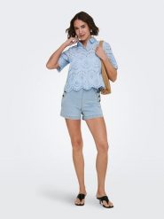 ONLY Bluzka w kolorze błękitnym rozmiar: XL. Niebieskie bluzki Only, xl, bez wzorów, z bawełny, bez kołnierzyka, bez ramiączek. Za 87.40 zł.