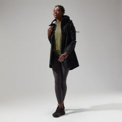 Płaszcz przeciwdeszczowy damski Berghaus Rothley Shell. Czarne płaszcze Berghaus, bez wzorów, bez kaptura. Za 579.99 zł.