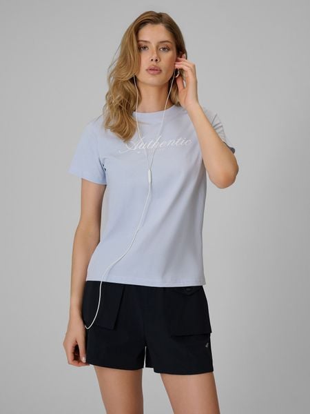 4F T-shirt regular z nadrukiem damski - niebieski XS. Niebieskie t-shirty 4f, xs, bez wzorów, z bawełny, bez kołnierzyka, bez ramiączek. W wyprzedaży za 49.99 zł.