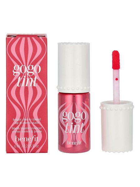 Benefit Pomadka 2w1 "Gogotint - Bright Cherry" - 6 ml rozmiar: onesize. Pomadki Benefit. Za 86.99 zł.