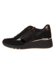 S.Oliver Sneakersy w kolorze czarnym rozmiar: 39. Czarne trampki S.Oliver, bez wzorów, bez zapięcia. Za 137.42 zł.
