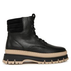 Botki Tamaris. Czarne botki Tamaris, bez wzorów, bez obcasa, na płaskiej podeszwie, bez zapięcia. Za 609.99 zł.