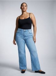 Jeansy bootcut z wysokim stanem plus size - niebieski. Niebieskie jeansy Sinsay, l, bez wzorów, z podwyższonym stanem. Za 79.99 zł.