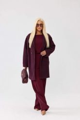 Damski płaszcz Isabella z tkaniny bukla w kolorze burgundowym - elegancja i komfort PLUS SIZE XXL OVERSIZE. Czerwone płaszcze Moda Size Plus Iwanek, na zimę, l, bez wzorów, z poliesteru, bez kaptura. Za 559.90 zł.