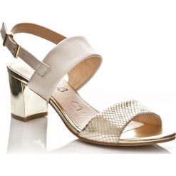 WYGODNE NIEMIECKIE SANDAŁY CAPRICE 28302 SKÓRA summersale ZŁOTE. Żółte sandały Caprice, bez wzorów, ze skóry, bez obcasa, bez zapięcia. W wyprzedaży za 199.99 zł.