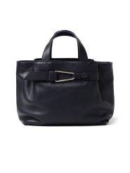 COCCINELLE Skórzana torebka w kolorze granatowym - 26 x 23 x 13 cm rozmiar: onesize. Niebieskie torby na ramię Coccinelle, bez wzorów, z materiału, przez ramię, bez dodatków. Za 1,093.00 zł.