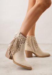 Beżowe Botki Kowbojki na Stożkowym Obcasie z Ażurowym Wzorem i Eathetina. Brązowe botki Born2be, w ażurowe wzory, z jeansu, bez obcasa, na obcasie, bez zapięcia. Za 149.99 zł.