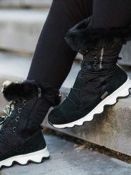 Kilpi Botki zimowe "Frozen" w kolorze czarnym rozmiar: 41. Czarne botki Kilpi, na zimę, bez wzorów, z materiału, bez obcasa, bez zapięcia. Za 338.45 zł.