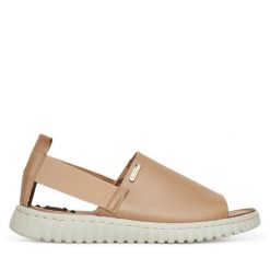 Sandały Go Soft. Brązowe sandały GO SOFT, bez wzorów, bez obcasa, na płaskiej podeszwie, bez zapięcia. Za 139.99 zł.