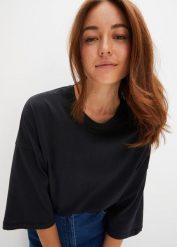 Koszulka oversize z elastycznej mieszanki bawełny organicznej. Białe bluzki bonprix, bez wzorów, z bawełny, bez kołnierzyka, bez ramiączek. Za 39.99 zł.