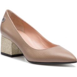 Półbuty POLLINI - SA10375C17TE412A Lino. Brązowe czółenka Pollini, bez wzorów, z materiału, bez obcasa, na obcasie, bez zapięcia. W wyprzedaży za 659.00 zł.