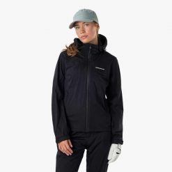 Kurtka przeciwdeszczowa golf damska Swedemount On Course Jacket II wodoodporna. Czarne kurtki sportowe SWEDEMOUNT, bez wzorów, z tkaniny, bez kaptura, na golfa. Za 449.99 zł.