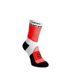 Skarpety biegowe Compressport Ultra Trail Socks v2.0. Czerwone skarpety Compressport, bez wzorów. Za 96.99 zł.