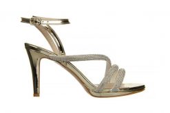 Sandały Bayla-187 587-1733 Gold 187101, Złoty, Skóra ekologiczna - 41. Żółte sandały Bayla, bez wzorów, z lakierowanej skóry, bez obcasa, na platformie, bez zapięcia. W wyprzedaży za 179.10 zł.