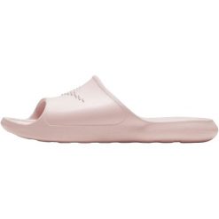 Klapki Nike Victori One, Kobiety. Czerwone klapki Nike, bez wzorów, z gumy, bez obcasa. Za 228.00 zł.