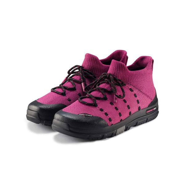 Buty turystyczne damskie wodoodporne Brubeck TREK MERINO. Czerwone trekkingi Brubeck, z wełny, trekkingowe. Za 499.00 zł.